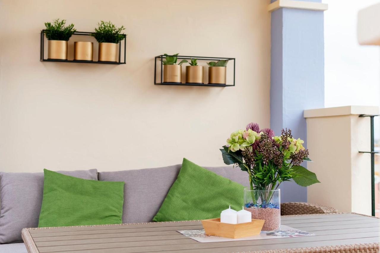 Atico Con Terraza-Solarium Y Piscina 4-6 Personas Wifi A/C Daire Roda Dış mekan fotoğraf