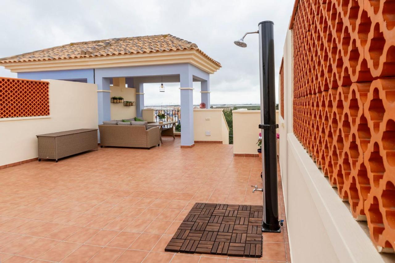 Atico Con Terraza-Solarium Y Piscina 4-6 Personas Wifi A/C Daire Roda Dış mekan fotoğraf